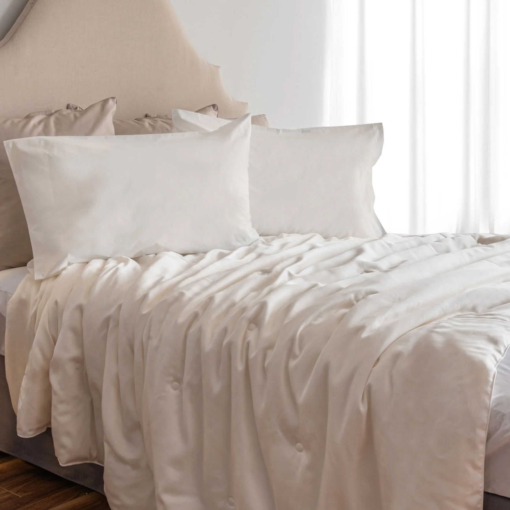 Silk Duvet by St Geneve - Image 3
