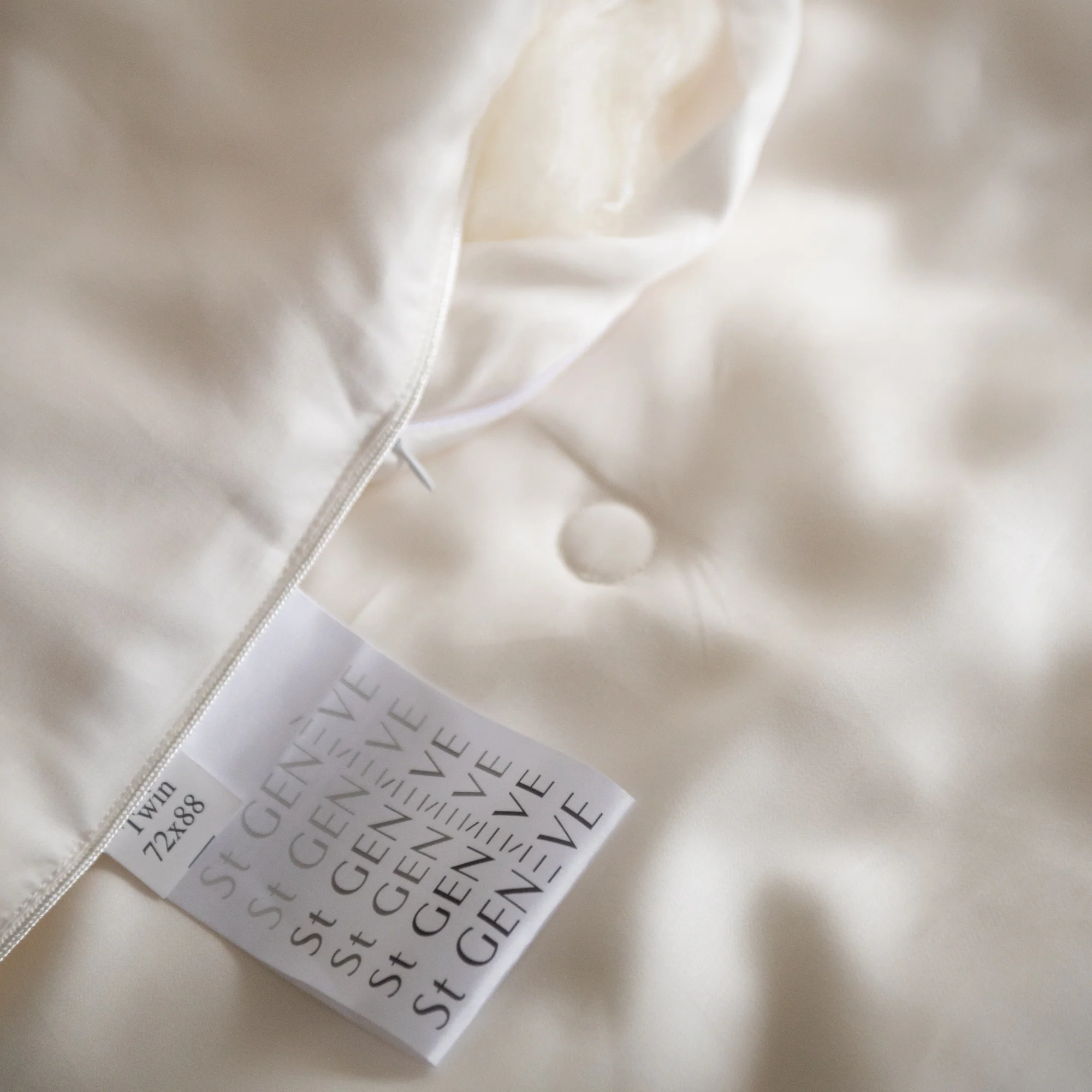 Silk Duvet by St Geneve - Image 4