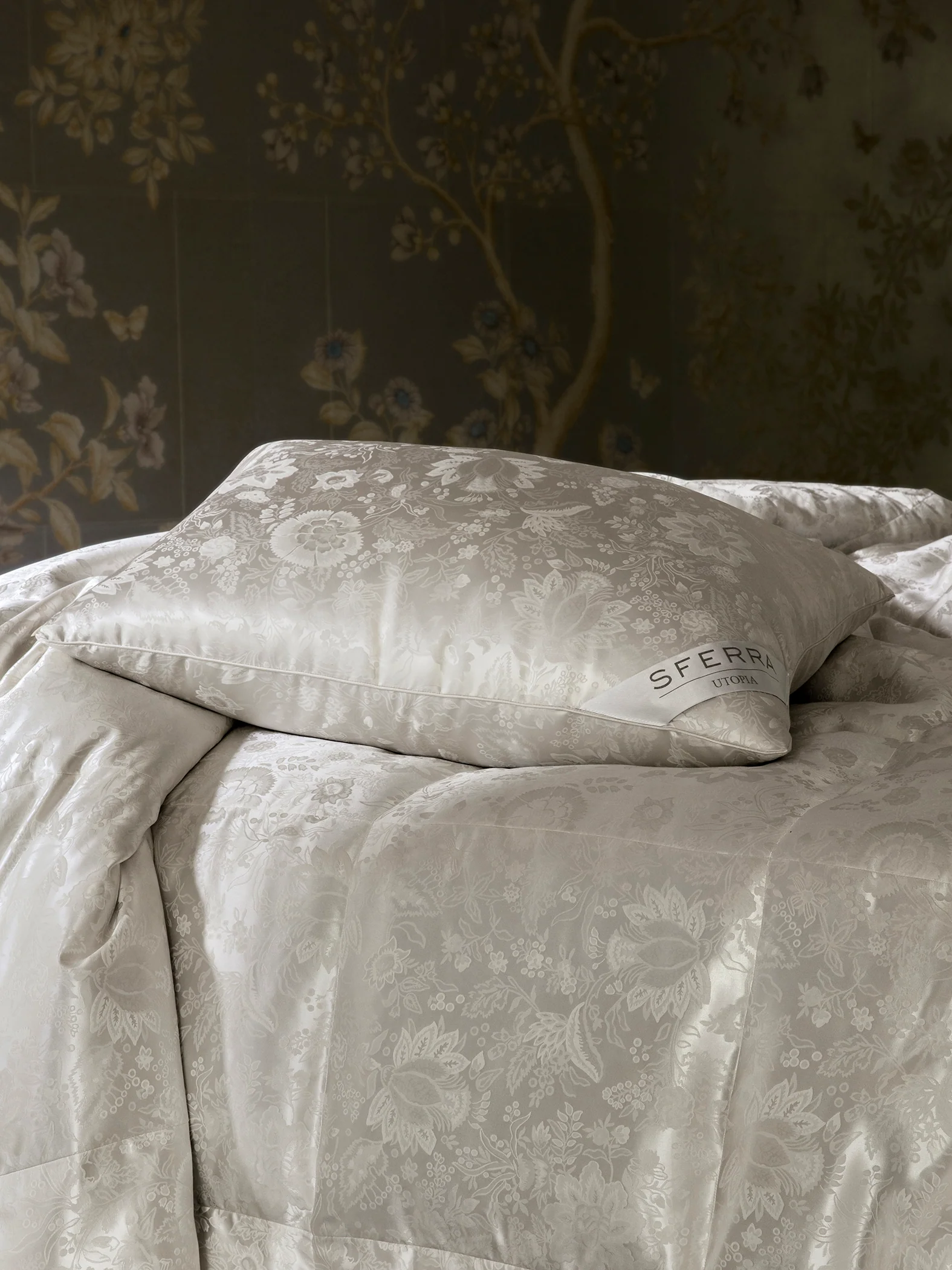 Utopia Eiderdown Duvet by Sferra | Icelandic Eiderdown